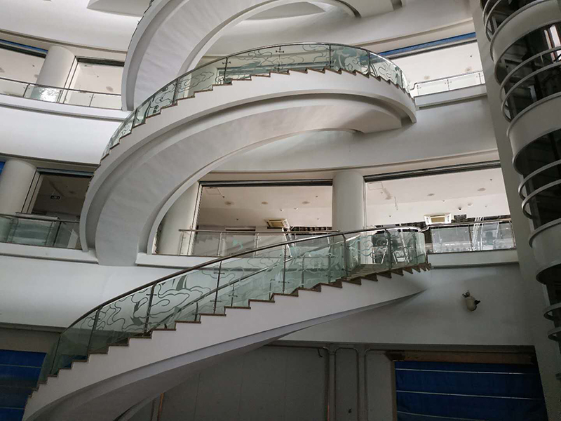 蘇州石膏板吊頂拆除公司選哪家創(chuàng)造輝煌鑄造輝煌